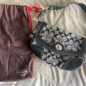 Coach Signature Print handbag